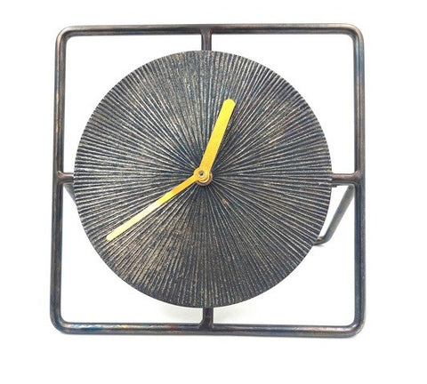 Metal Round Clock - 4126