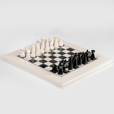 MODERN PYRAMID SET: Wooden Weighted Lacquered Chess Men with White Wooden Chessboard