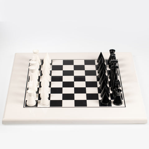 MODERN PYRAMID SET: Wooden Weighted Lacquered Chess Men with White Wooden Chessboard