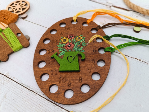 Wooden Desk Organizer with Flower Motif, 9 x 14 cm Plywood Holder for Pens and Office Supplies, Kind Fox by Wizardi