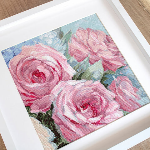 Pale Pink Roses SLETI928 - Cross Stitch Kit