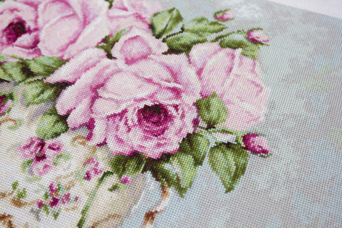 Pink Roses SB2319 - Cross Stitch Kit