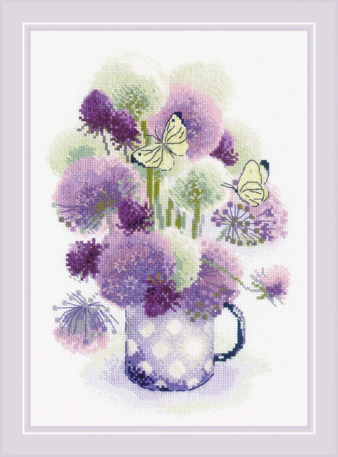 Purple Allium cross stitch kit by RIOLIS Ref. no.: 1974