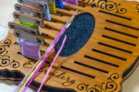 Embroidery Bobbin Organizer 18-Slot Plywood Holder, Fits Bobbins up to 3 mm, 17.5 x 17.5 cm, Embroidery Craft