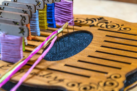 Embroidery Bobbin Organizer 18-Slot Plywood Holder, Fits Bobbins up to 3 mm, 17.5 x 17.5 cm, Embroidery Craft