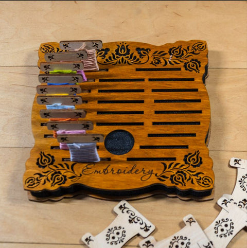 Embroidery Thread Bobbin Organizer, 23-Place Plywood Holder for Spools up to 3 mm, 17.5 × 17.5 cm, Embroidery Craft