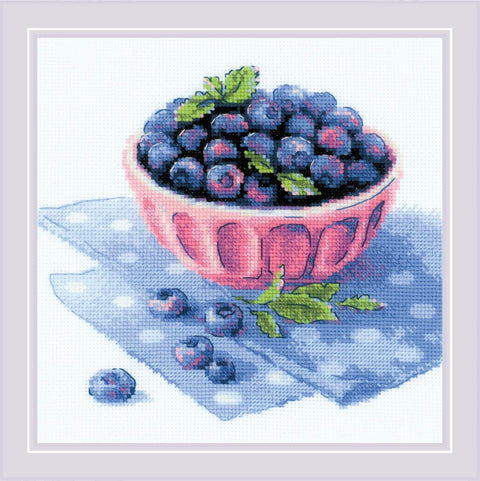 Ripe Blueberry. Cross Stitch kit by RIOLIS Ref. no.: 2168