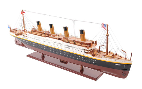 RMS Titanic - exclusive model of the legendary ship