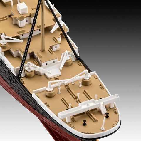 RMS TITANIC - Plastic Modelling Kit By Revell