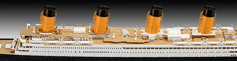 RMS TITANIC - Plastic Modelling Kit By Revell