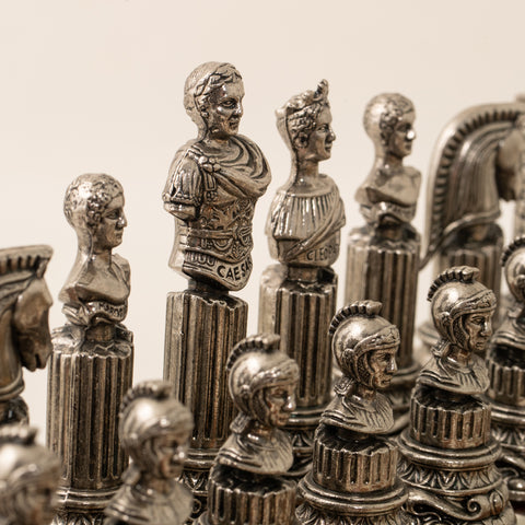 Roman Imperator II: Chess Set with Luxurious Chessboard