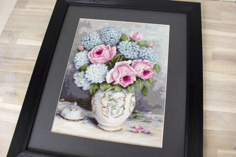 Roses and Hydrangeas SBA2322 - Cross Stitch Kit