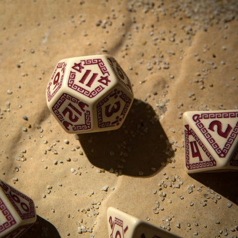 Runequest Dice Set beige and burgundy