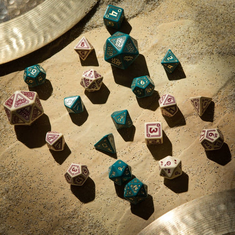 Runequest Dice Set beige and burgundy