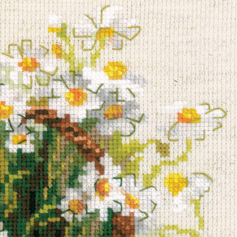 Russian Daisies - Cross Stitch Kit from RIOLIS Ref. no.:1478