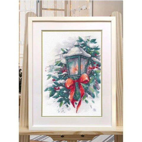 Cross Stitch Embroidery Kit with Winter Lantern Design, Aida Fabric, Cotton Threads, Needle, Color Chart and Instructions, Oven