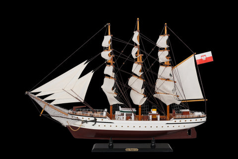 Sailing Ship Model Dar Pomorza | DARPOM80