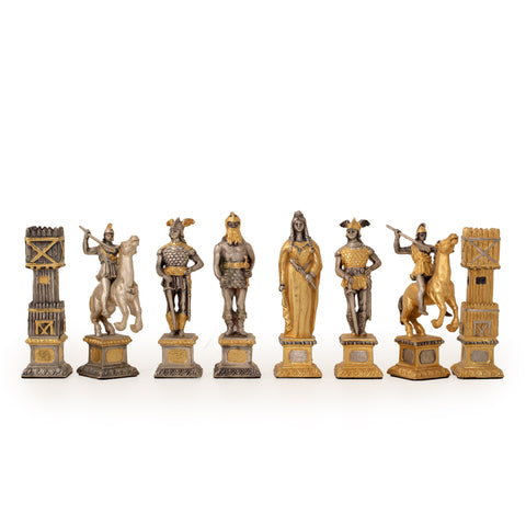 Sigfrid - the Mythological King of the Nibelungs People: Extra Luxurious Chess Set