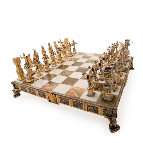 Sigfrid - the Mythological King of the Nibelungs People: Extra Luxurious Chess Set