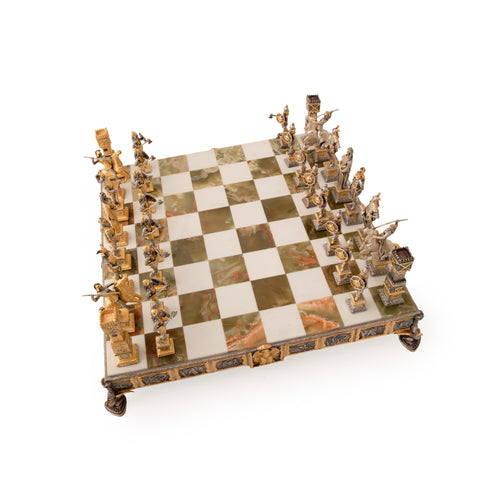 Sigfrid - the Mythological King of the Nibelungs People: Extra Luxurious Chess Set