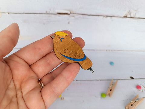 Blue Bird Needle Threader, Wooden Sewing Tool, 4 × 5 cm, 3 mm Plywood, Kind Fox by Wizardi