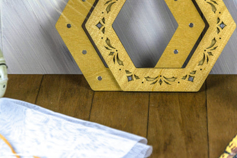 Magnetic Embroidery Hoop, Natural Oak, 14 x 16 cm – Cross Stitch and Craft Projects | Embroidery Craft