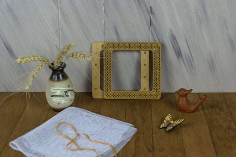 Magnetic Embroidery Hoop 14x14 cm, Natural Oak Square Frame for Cross Stitch and Craft Projects by Embroidery Craft