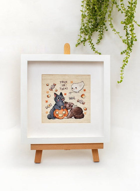 Trick or Treat Counted Cross Stitch Kit, LetiStitch, 14 x 13 cm, Zweigart Aida 16ct, Luca-S Cotton Threads, Halloween Design