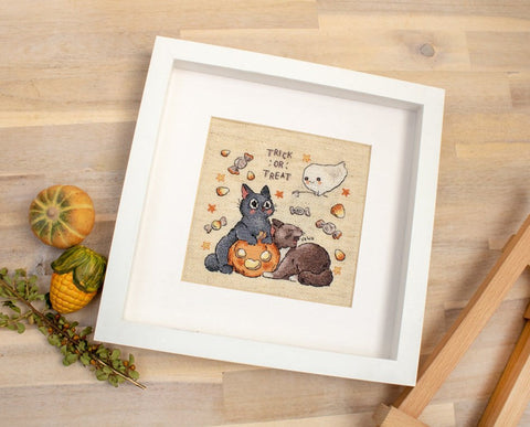 Trick or Treat Counted Cross Stitch Kit, LetiStitch, 14 x 13 cm, Zweigart Aida 16ct, Luca-S Cotton Threads, Halloween Design