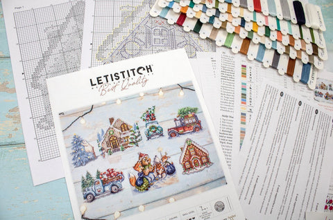Christmas Ornaments Cross Stitch Kit, 7 Designs, 15 x 15 cm Each, LetiStitch, 56 Colors, Red and Gold Beads