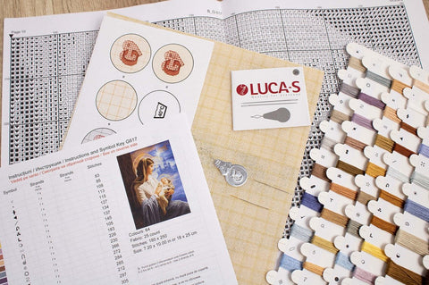 Luca-S Virgin Mary & Child Cross Stitch Kit 18x25cm, Fabric Floss Needle Chart