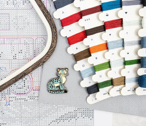 Christmas London Cross Stitch Kit, Cityscape Design, 19 x 27 cm, Letistitch, Zweigart Aida 16 ct, 50 Cotton Thread Colors