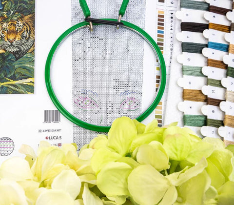 Cross Stitch Kit Nature and People Design, 23 x 29 cm | Letistitch Zweigart Aida 16 ct, 54-Color Cotton Thread