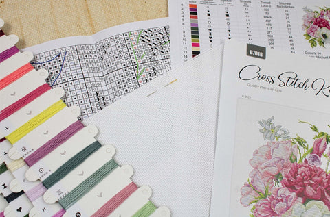 Luca-S Spring Bouquet Cross Stitch Kit 25x23cm Aida Fabric Threads Needle Pattern