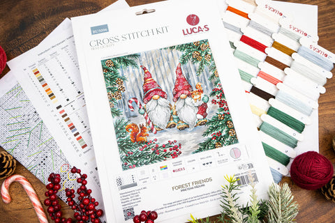 Luca-S Forest Friends Counted Cross Stitch Kit 25x25cm Aida 16 Zweigart 38 Colors