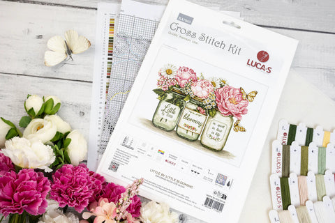 Luca-S Cross Stitch Kit Still Life, 27 x 20 cm, 38 Colors, Zweigart 20 Count Bellana Fabric, Cotton Threads