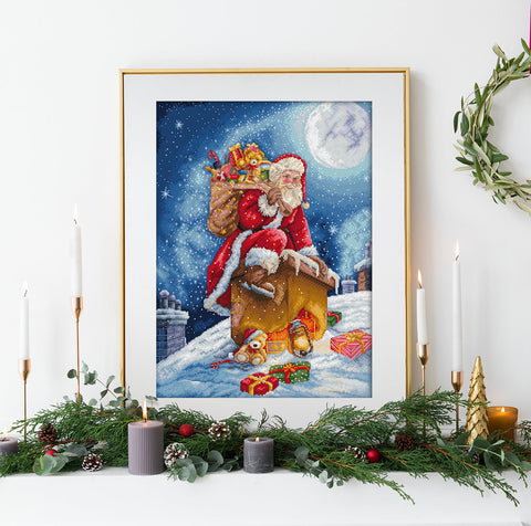 Christmas Cross Stitch Kit, Santa’s Secret Stop Design, 29 x 40 cm, Letistitch, Zweigart Aida 16 ct, 61 Colors