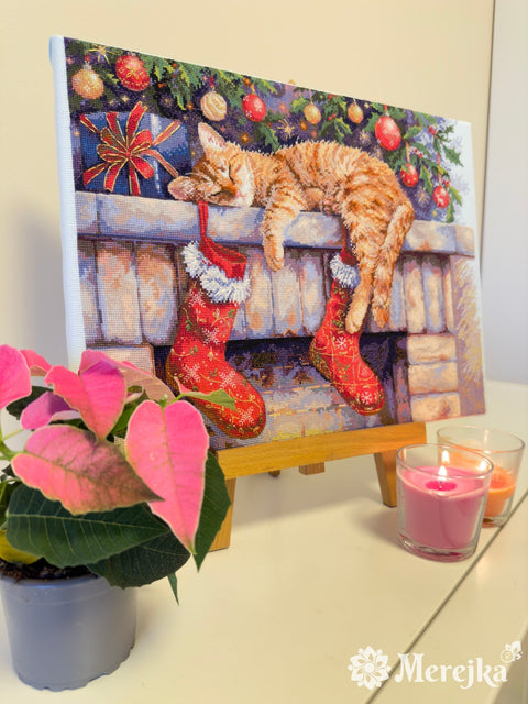 Merejka Christmas Cross Stitch Kit, Santa’s Helper Design, 30 x 39 cm, Fabric, Thread, Needle, Chart & Instructions