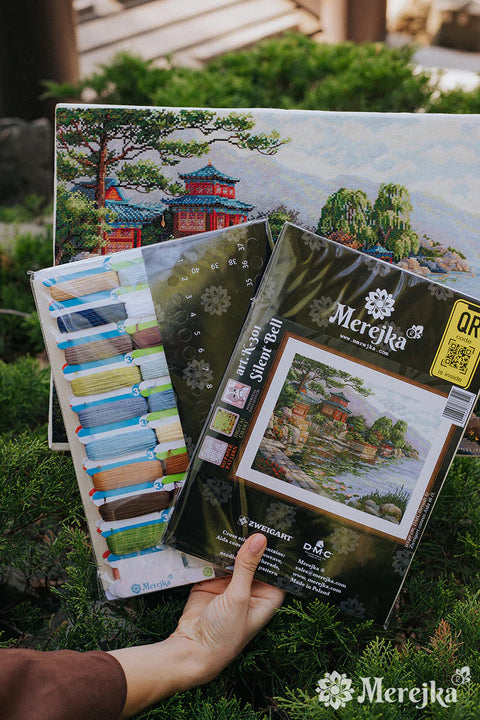 Silent Bell Cross Stitch Kit, Nature-Themed Design, Merejka, Zweigart Aida 16 Ecru, DMC 43 Colors, 31×40 cm, Fantastitch Pattern