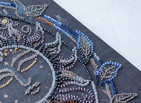 Bead Embroidery Kit, Captive of the Night Decorative Wall Art, Abris Art, 26 Colors, 5113+ Beads, 255 x 252 mm