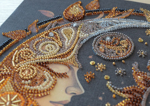 Bead Embroidery Kit, Captive of the Night Decorative Wall Art, Abris Art, 26 Colors, 5113+ Beads, 255 x 252 mm