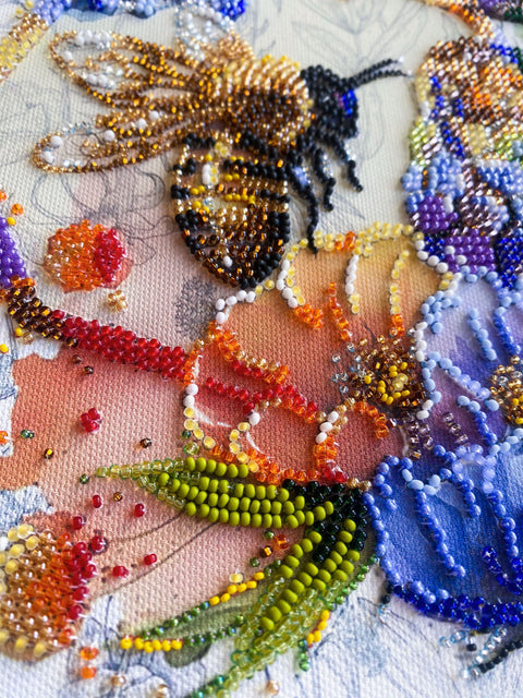 Bead Embroidery Kit, Flower and Honey Design, Abris Art AB-906, Preciosa Ornela Glass Beads, Natural Fabric, 200 x 260 mm