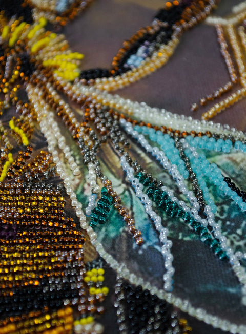 Bead Embroidery Kit, Bee and Honey Motif, Abris Art, 27 x 38 cm, 21 Colors, 6936 Beads
