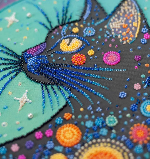 Bead Embroidery Kit, Animal-Themed Design, 30 x 45 cm, 24 Colors, 6879 Beads, Abris Art “Starry Gaze”