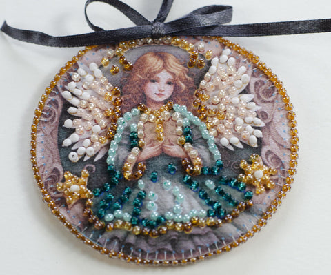 Christmas Bead Decoration Kit, Winter Tale Design, 724 Beads in 9 Colors, 13.2 x 6.6 cm, Abris Art