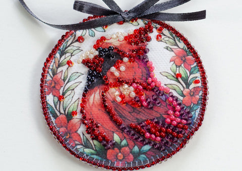 Abris Art Red Cardinal Winter Wonderland Craft Kit, 10 Colors, 536 Beads, 13.2 x 6.6 cm DIY Decoration Set