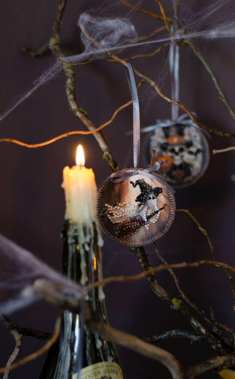 Halloween Boo! Beaded Decor, Abris Art Embroidery Accent, 13.2 x 6.6 cm Wall or Shelf Decoration