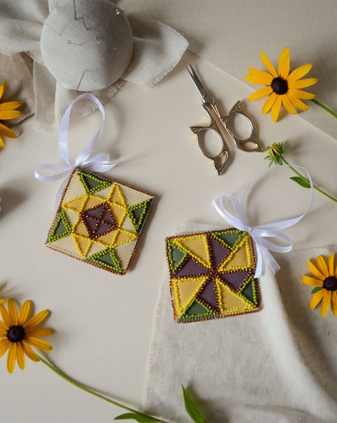 Wooden Sun Motif Decoration with Floral Pattern, Abris Art, 13.2 x 6.6 cm, 821 Beads in 4 Colors