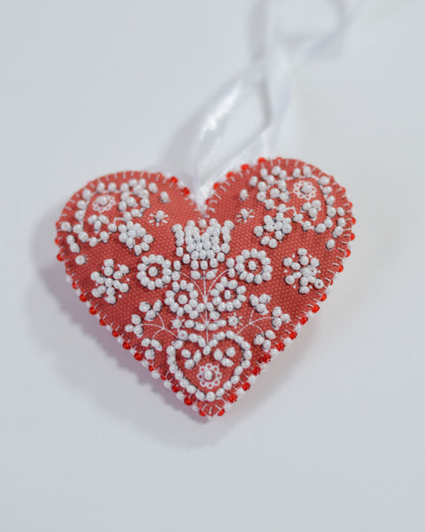 Bead Embroidery Kit Guardian of Love, 667 Beads, 3 Colors, 15 x 7 cm, Abris Art AABT-054