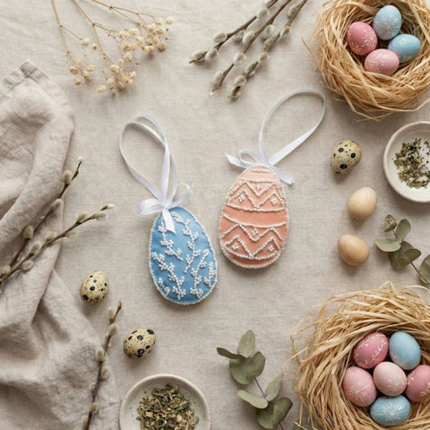 Easter Bead Embroidery Decoration Kit, Abris Art “Tenderness,” 15 x 5 cm, 2 Colors, 544 Beads
